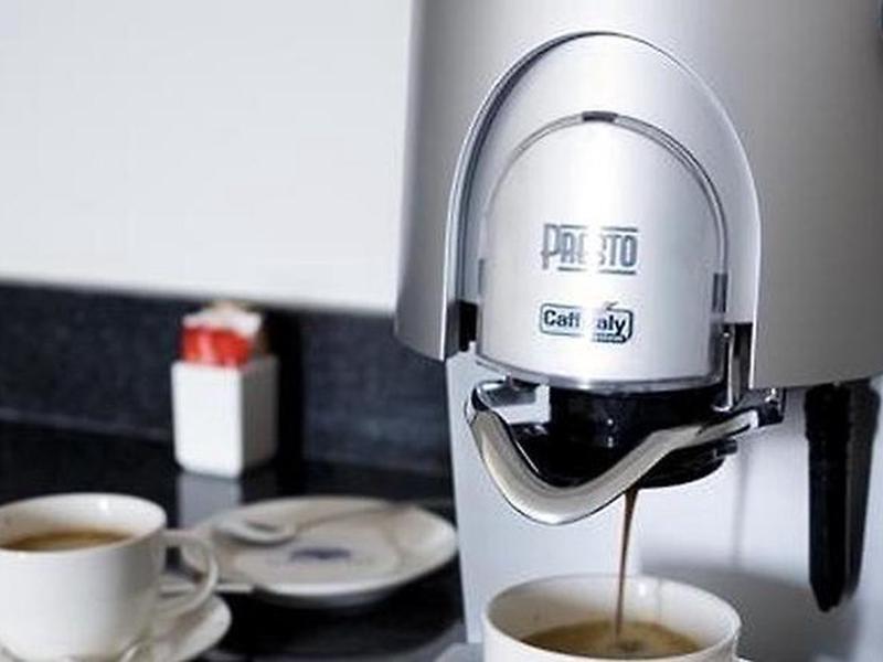 41AFABEFB147F931463B6983197EBBD9