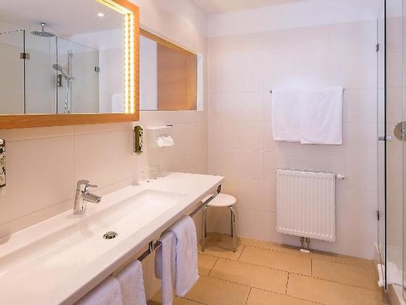 3FEC4DABD5185AD7F7493414E6EAE087