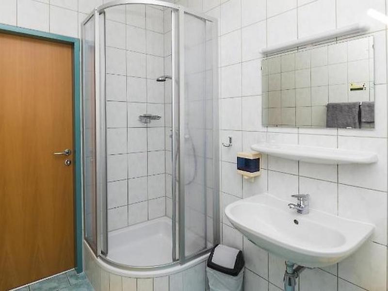 63C1EC474CD04E0BA62BD0199DD4206E