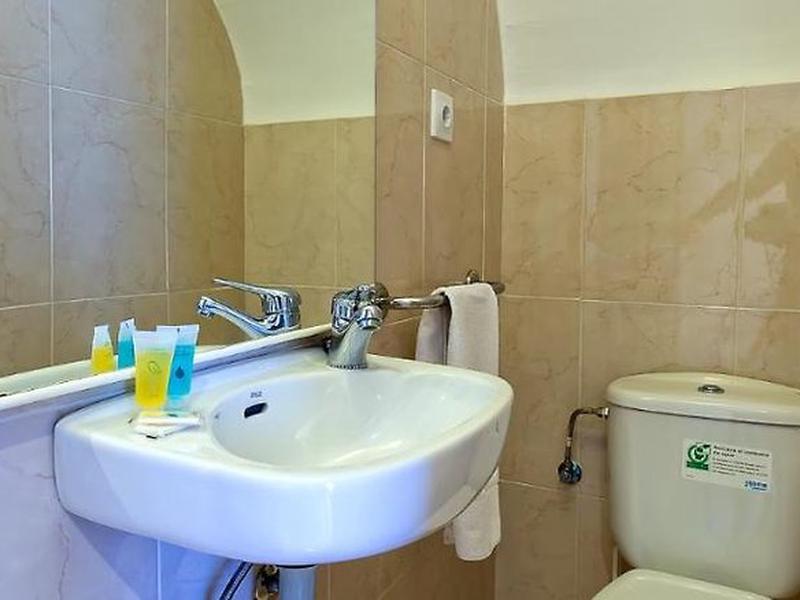 B39CBF5922FF5BFB1CFABAA6E919C5E1