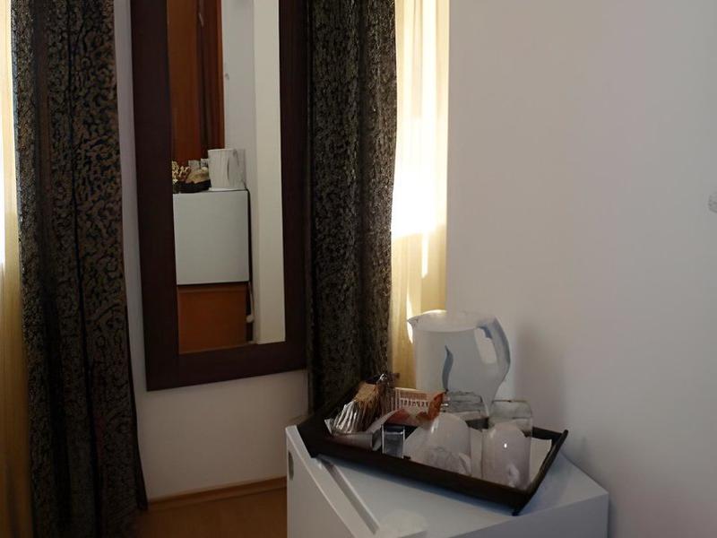 B79A113AD8E586C4CF6F151696361C10