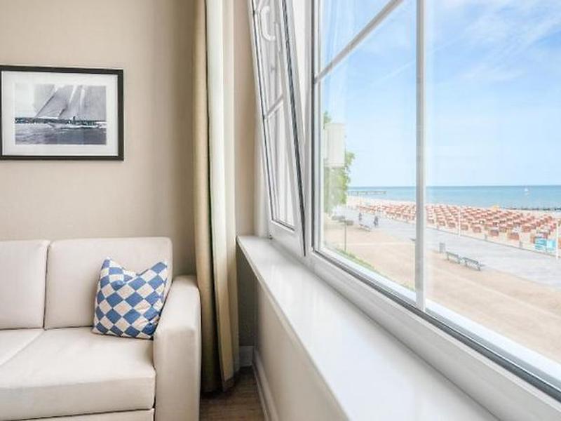 8A7E74F8A404D3C018AE59FBF7938827