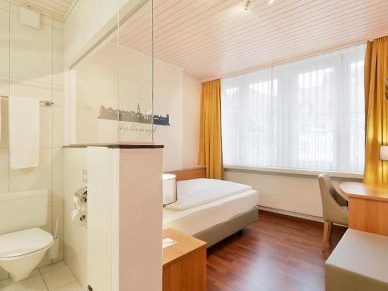 AC6F80D74253C53AFD637E366A8B9219