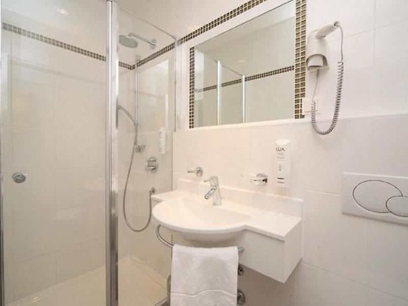 EC6BBE3578AC3BC9C41BBF81D18A7DD1