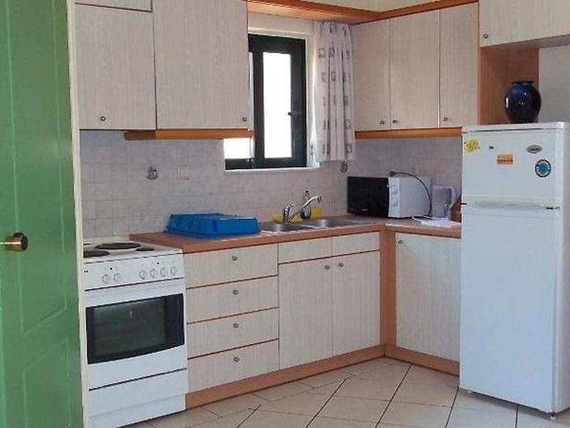 10C80EEC57BAB882D9CCB30F5FB27D91