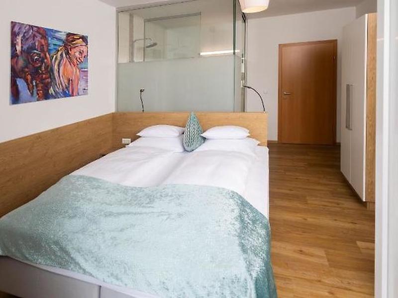 8B6B5E50B3B401344D79D57D13AB4E21