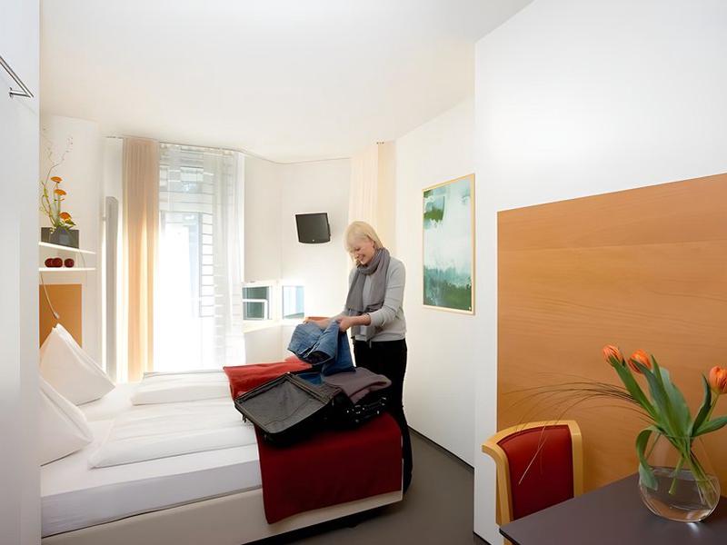 129B0F1A7D0517B493B8A0F7811EDCAB