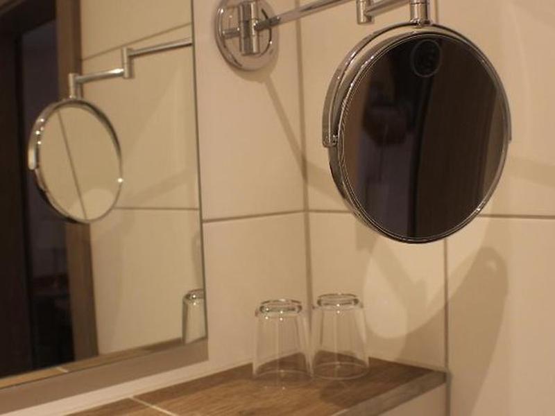 8CAF4B4CE8717D619F7169EDF24F26F2