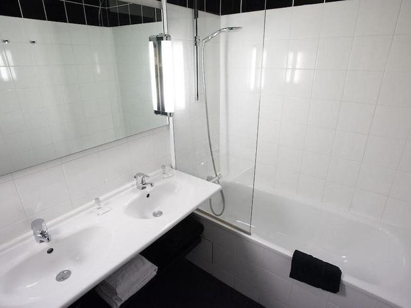 DCD421EA79C777BC8E9DCEAEAEAA7E88