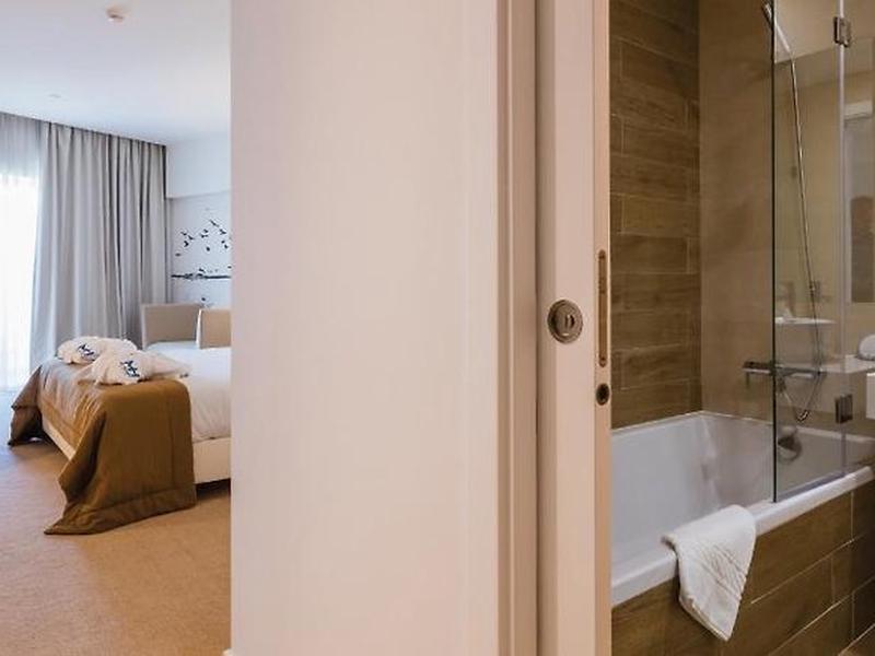 E017434D5701D2B73E6AB985C8DF887D