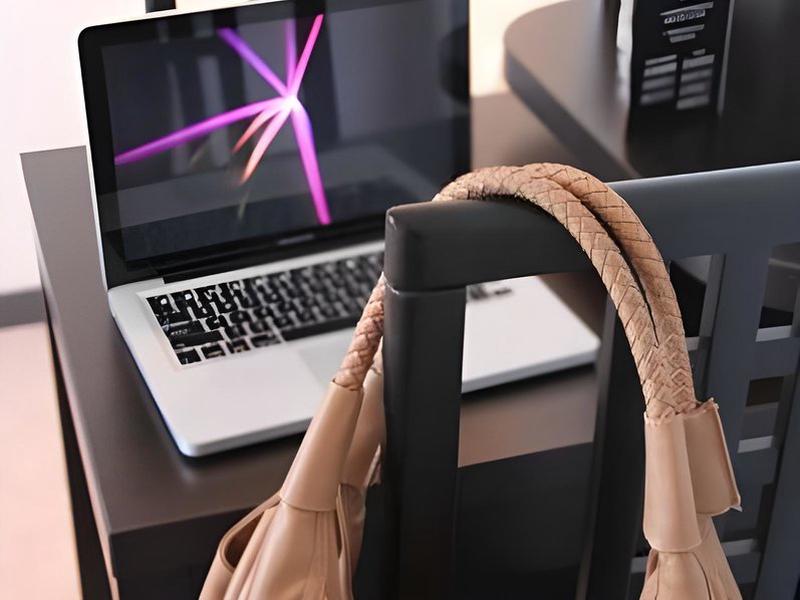 79ACB629DD105A30DE57F5CA4C6E3D7A