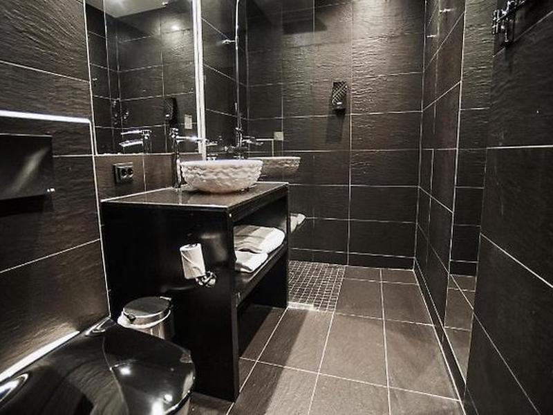 FE2104658D28D7341C9E48B330807B7B