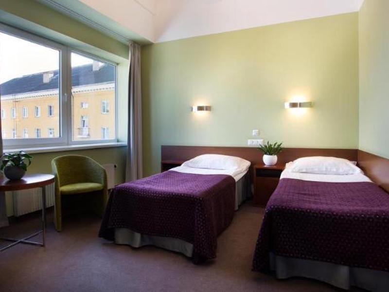 044794F71EDFFC68F0547E2465887BBE