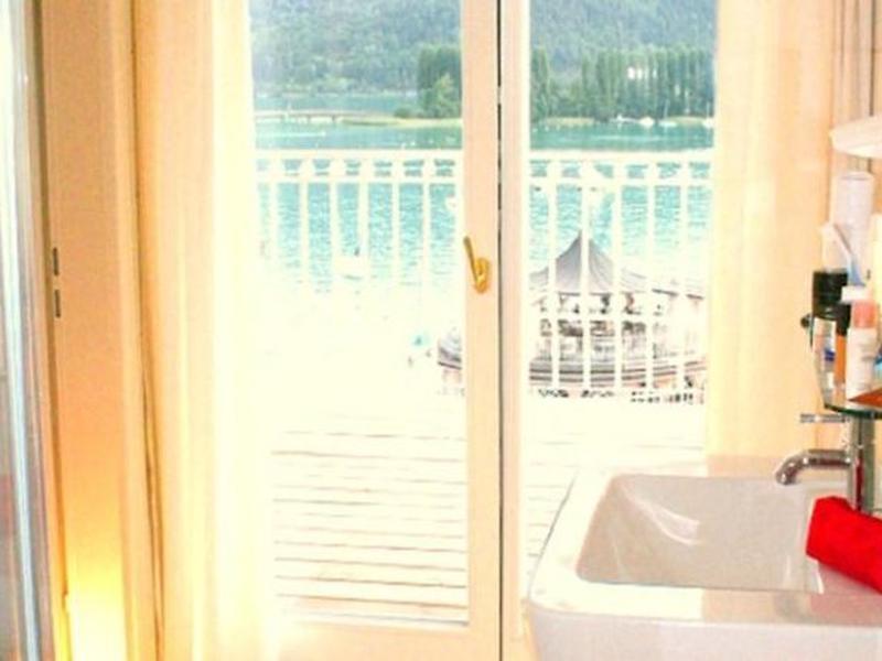 A8F8261B09E01F562733E28C3B544CA3