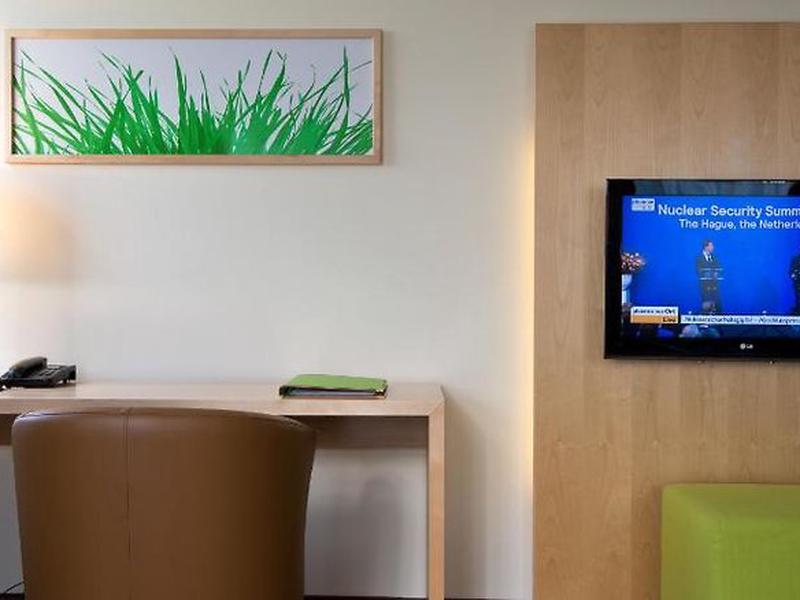 78EE3687999F831352E9D25FE89FE02B