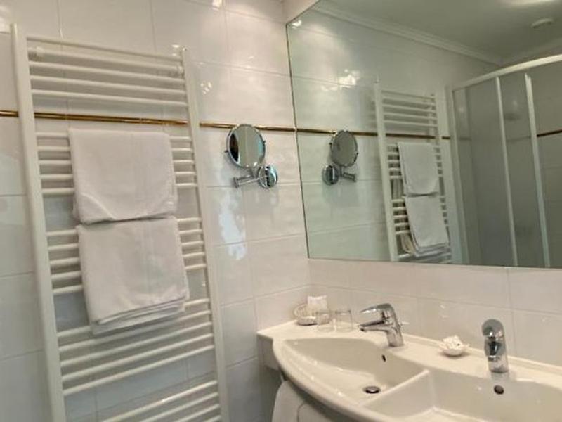 0687FFBABC7DA335F361FCF43DB7D755