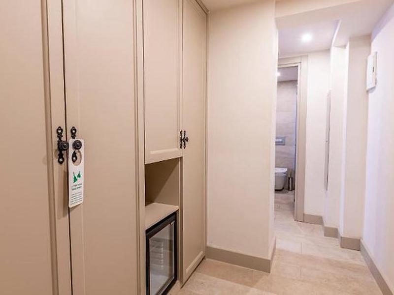 E1EE5DBD32AD2A5CC32E4AF59700C6D6