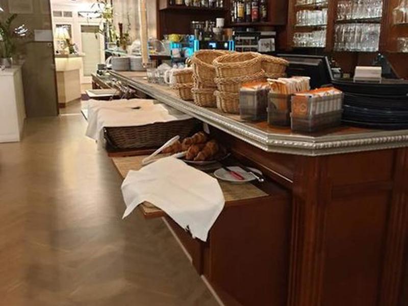 B6879DFF2F91716EE741C1311AC64473