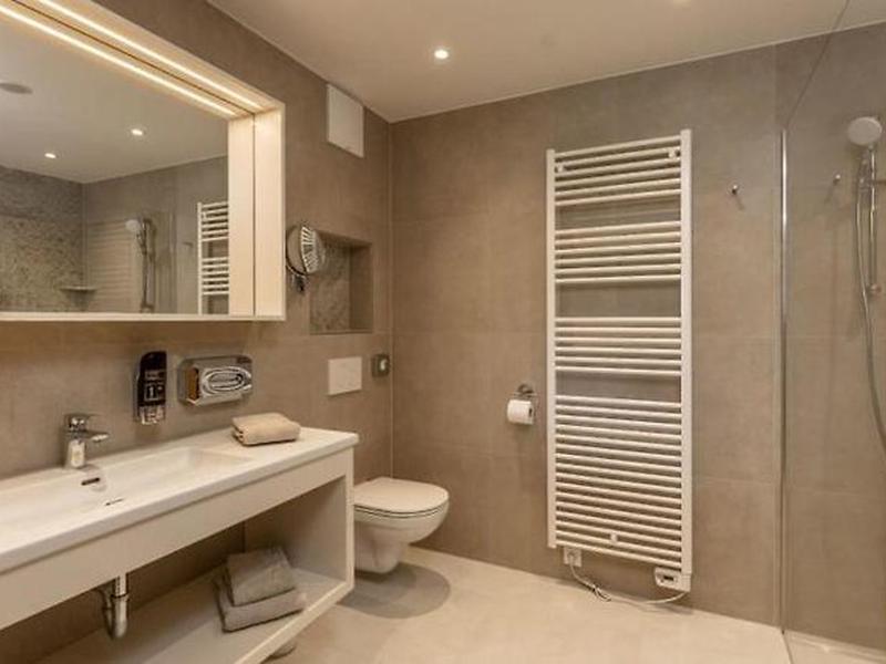 AA0931330871B80B33B10BA3EF542F06