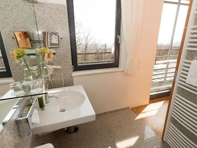 4DF5BED943ED2FAEDDD2C408A96B71E1