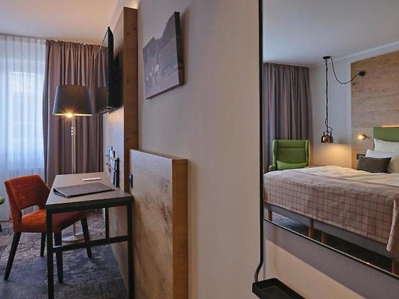 9474D4E259F4944B677ADDEF36FE0C12