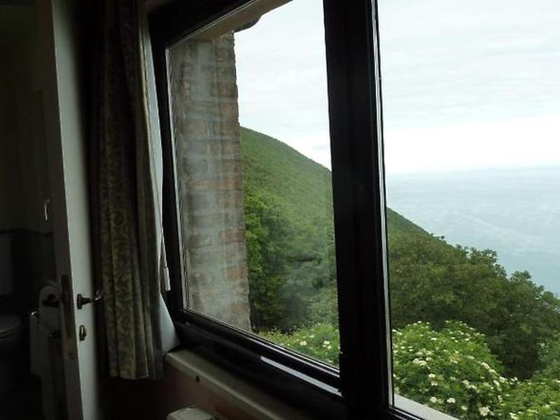 70E27001435E9C4CDDFD3A4060C00198