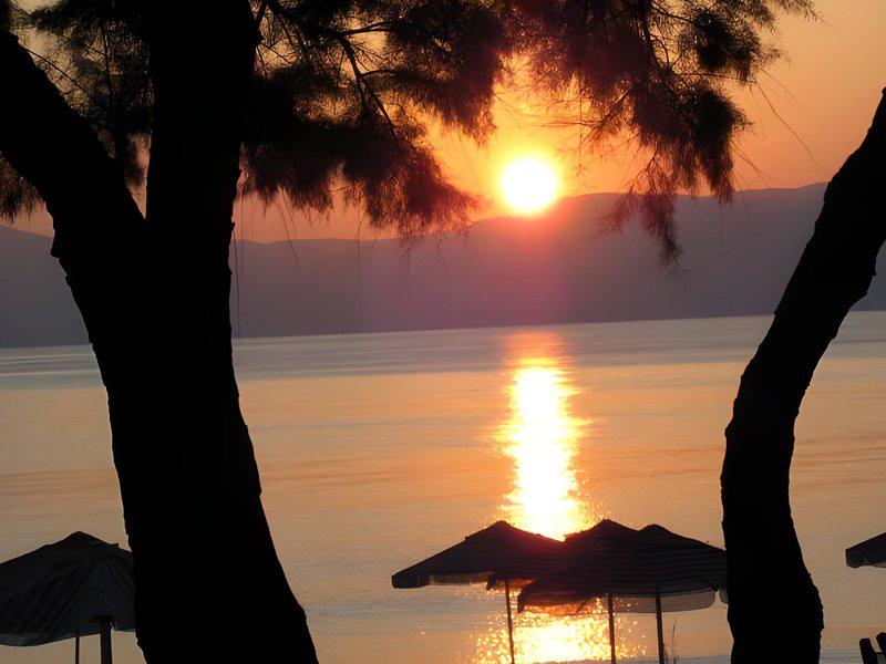 4F051351090CDF5EC64DE21E8B42EF14