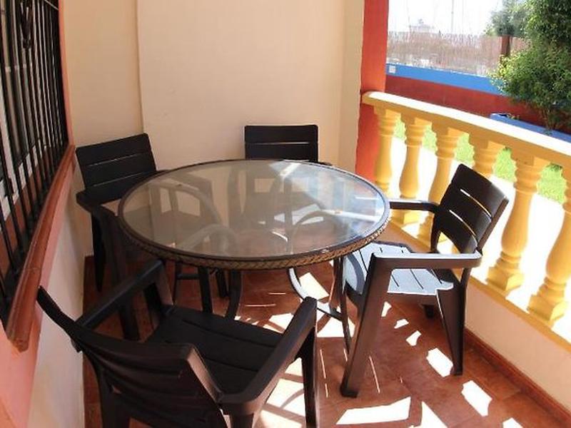 F72FE5B0A79B08A1A0F1CA94DCCC79FB