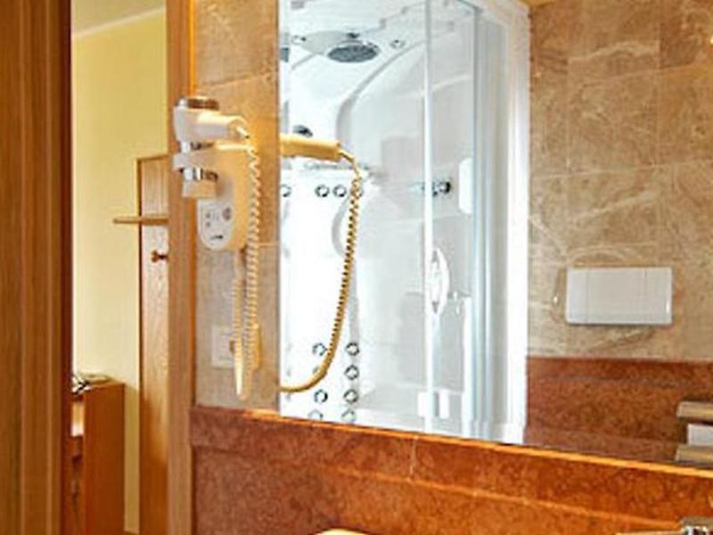 5AAB13340C2569306BF8A1C18E5BA7DF