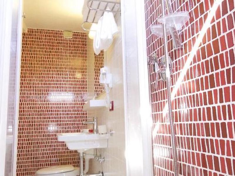 DC4F13B9BB39EBC590BBABCE24414927