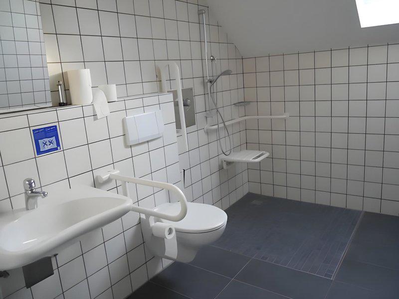 8EEA1A3DB1A79297117A2D07709B92AC