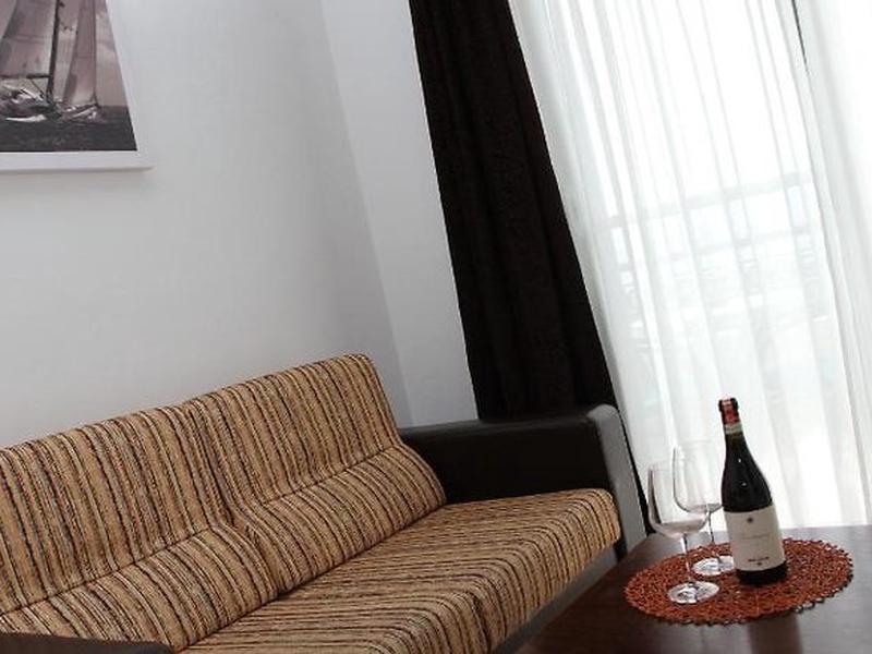 AF2BECBD1548A24CEBD62B8041CA72A5