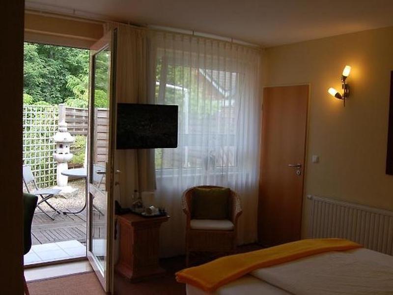 C61778DDE74526C074BC47A04E62AFE1