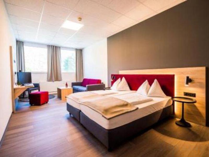 22DACBC94569D28D96069B7D418F1382