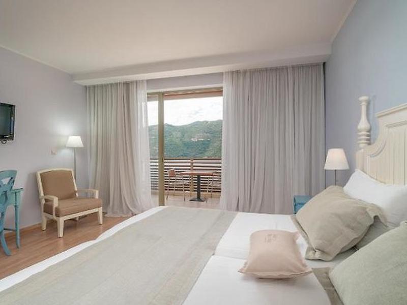 5FD9C9BF9D7D54D5019E57E2DA5444CA