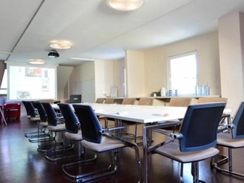 F390D0A82C54D748561BC3B6848406C3