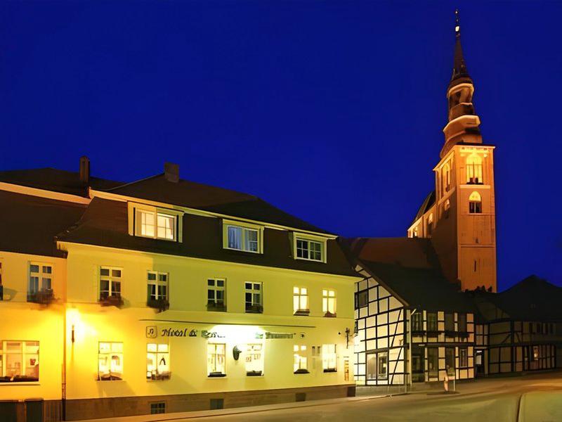 FE81802A42F3EC253D3E3E1424938114