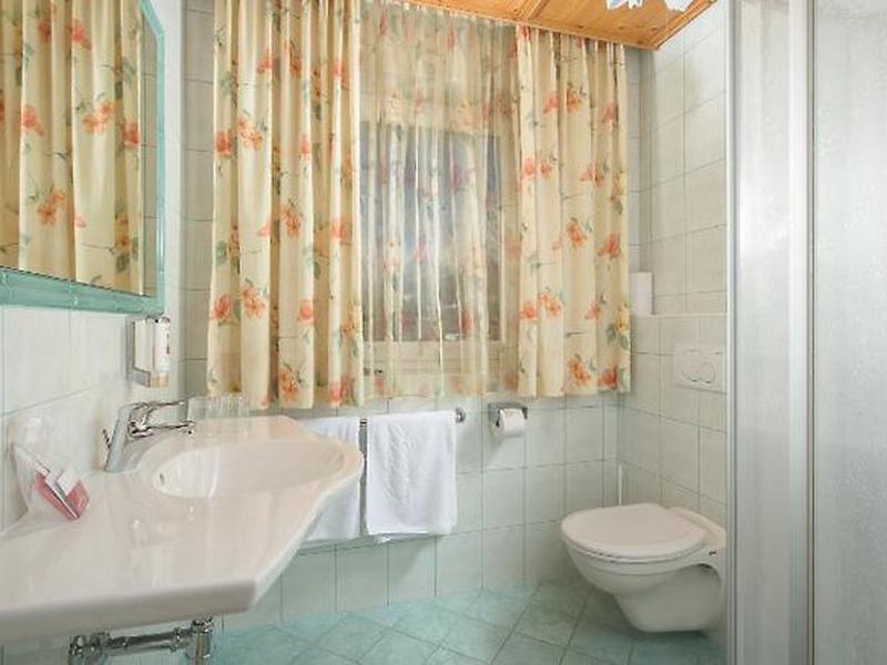 F0A8E0AAB90E8254B1530032E87C36ED