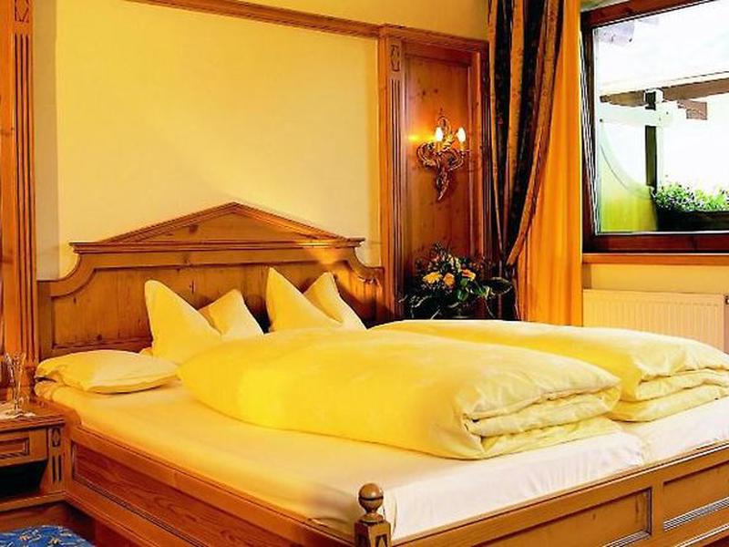 8699D4D3E39C5ABF8436FFAFF2A9B7D1