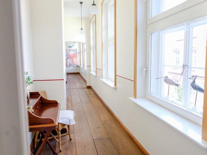 F9927571734518E9D56E84B99475326C