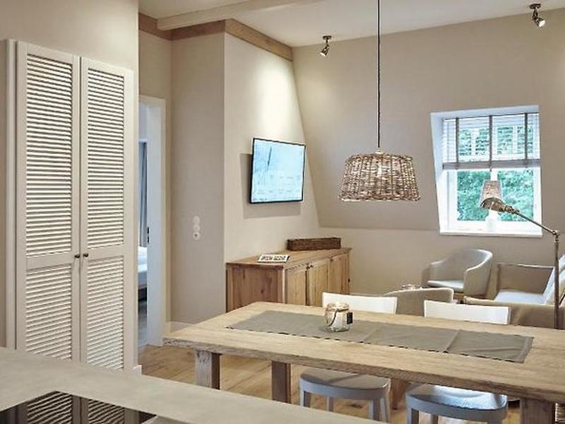 2CBEE9FC74C55356611C2EDCA1A70E9E