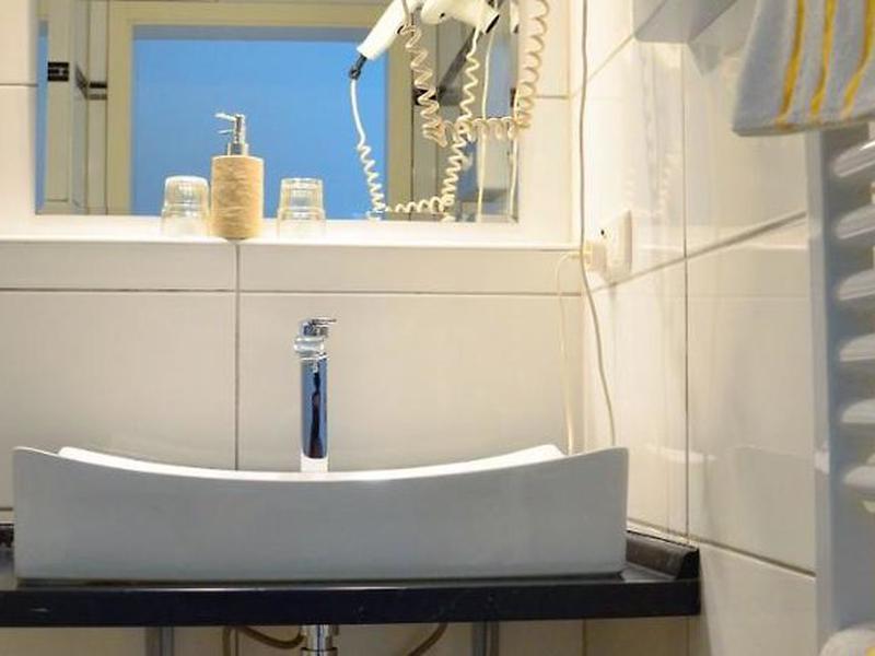 474FDFF07A5676992B25AFB4BC2BBF73