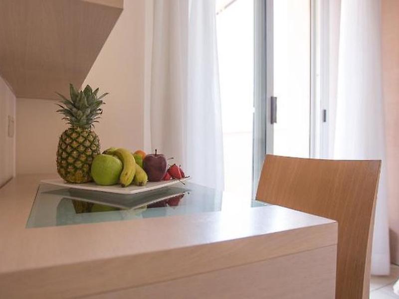 828DD64DFAB47743F476E7C9851635EE