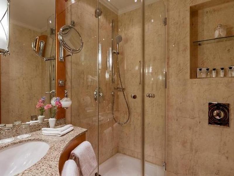 55E218D4B8EB7E18980E0A1D85CBA738