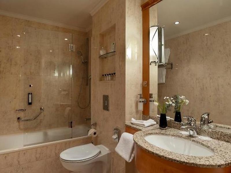 E827DAB69D913B300A01FEC51AF54D81