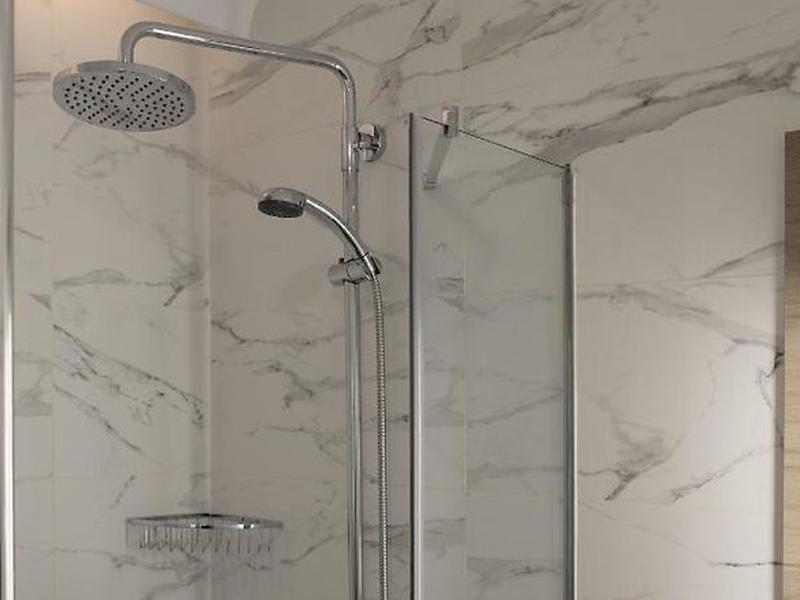 61985BAF169E0CE43C4568946FEC1FFC