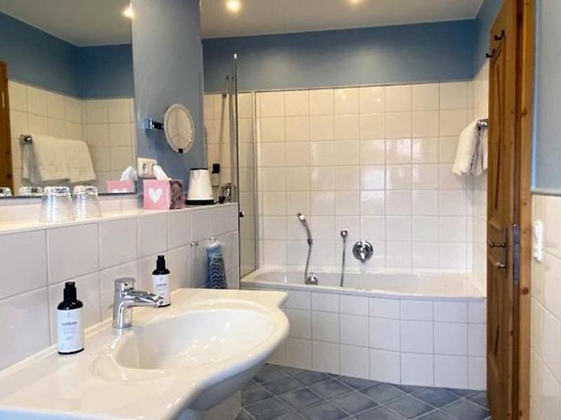 E63CE81284701DA9B548619314315F66