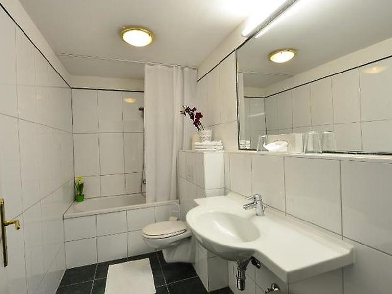 0E7B461E7266D9591AB1182BD279D36A