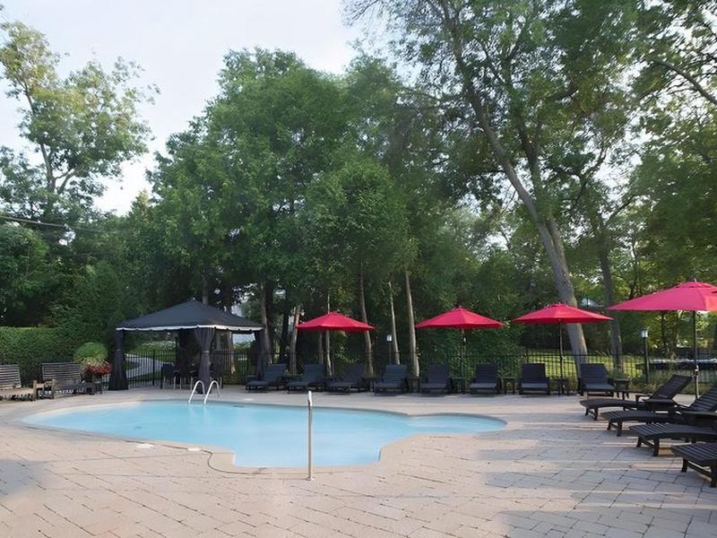 FB26C9DE453D06063AAA1B29AD872F7E