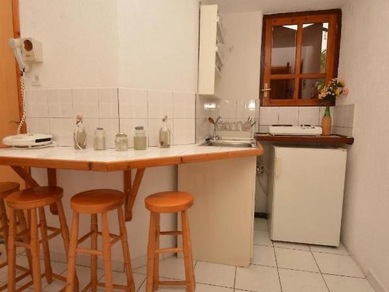 72AB4EEED3A9A5CBAAA8444E78E46AA8